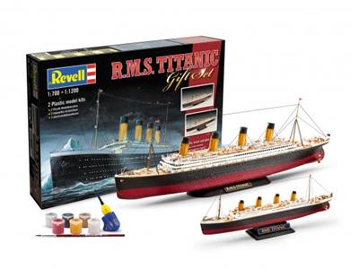 Revell: Geschenk-Set R.M.S. Titanic (1:700) + (1:1200)